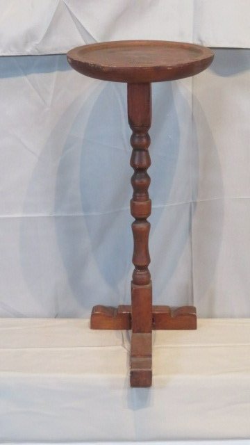 T base dish top candlestand (1 of 6)