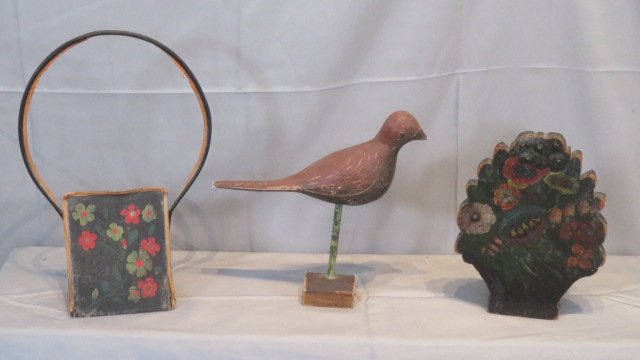2 wood door stop and a carved bird (1 of 10)
