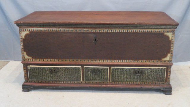 Late 18th-early 19th century poplar PA dovetailed dower chest with original paint decoration (1 of 9)