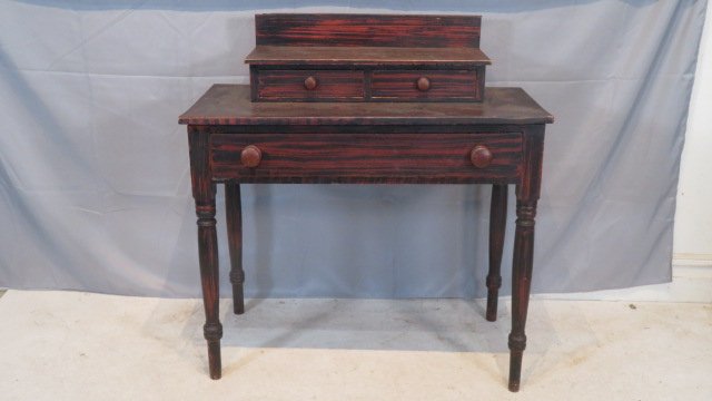 Early 19th century pine paint decorated Vermont dressing table (1 of 6)