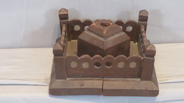 Christmas tree stand and  fence (1 of 4)