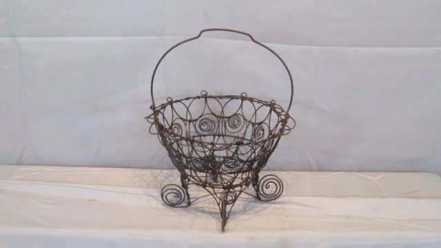 Late 19th century ornate wire basket with handle: Late 19th century ornate wire basket with handle, 8"T (w/o handle) x 12"D