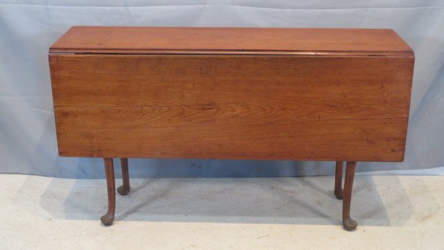 18th century cherry Queen Anne drop-leaf table (1 of 7)