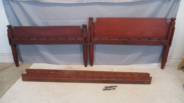 New England low post rope bed in old red painted surface (1 of 5)