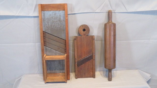 3 wood kitchen primitives (1 of 4)