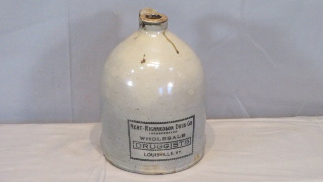 1-gal Louisville, KY merchant stoneware jug (1 of 6)