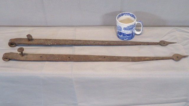 2 iron 19th century Pa. strap hinges (1 of 5)