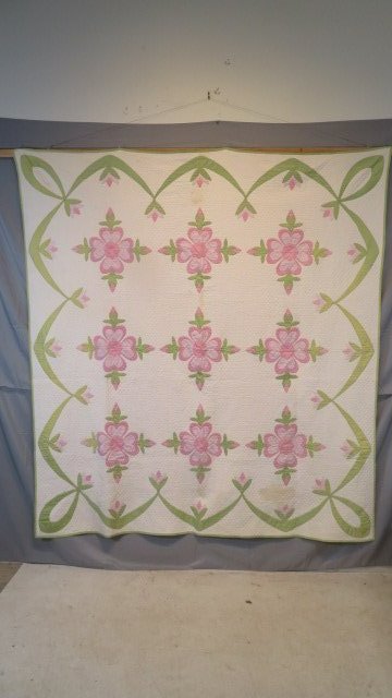 Late 19th century applique hand-stitched quilt with rosebuds (1 of 11)