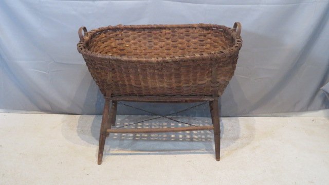 Unusual splint basket slave field cradle (1 of 6)