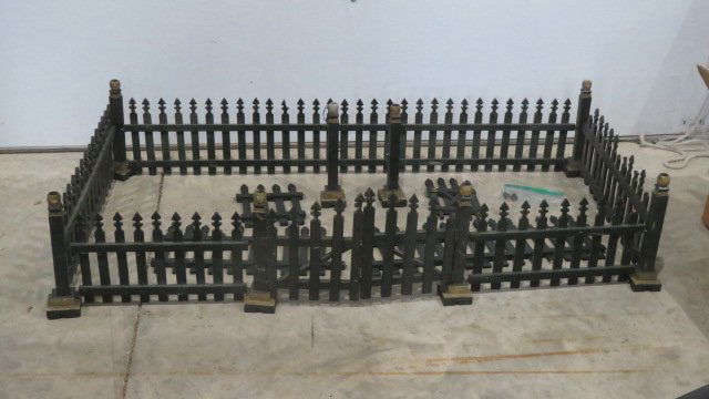 Ca 1900 wood Christmas tree fence in green paint (1 of 4)