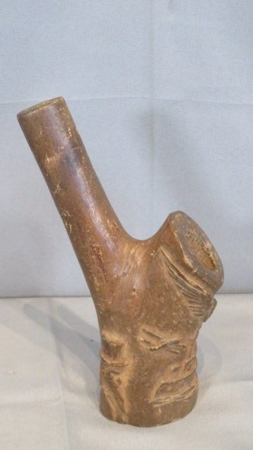 Early 20th century hand carved folk-art pipe (1 of 7)