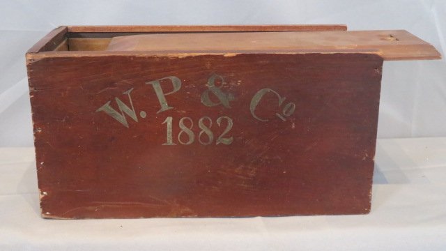 19th century poplar sliding lid candle box in old red paint with stencil (1 of 6)