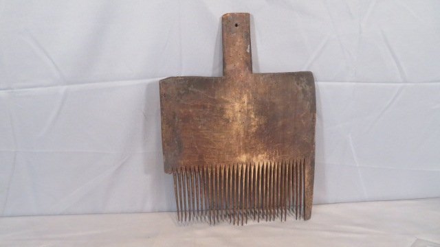 Early wood wool comb (1 of 5)