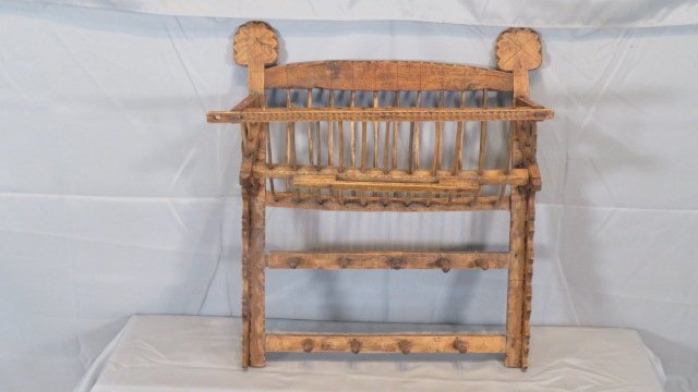 Early chip  carved hanging plate and cup rack (1 of 7)