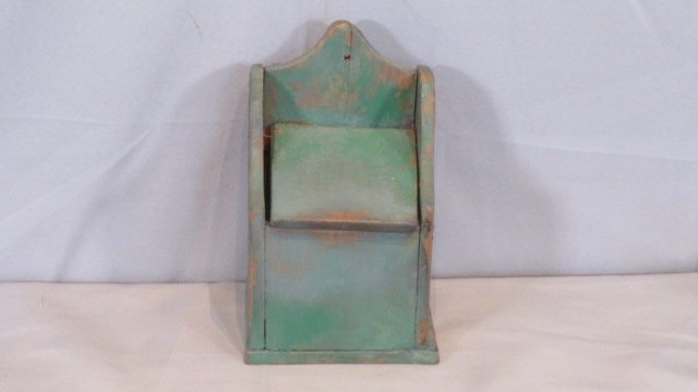 Late 19th century hanging salt box in old green paint (1 of 6)