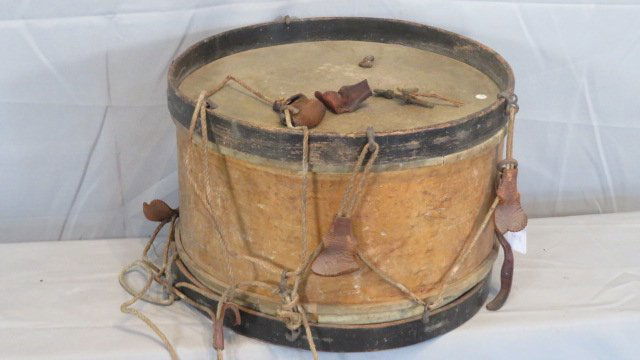 Civil War era snare drum (1 of 3)