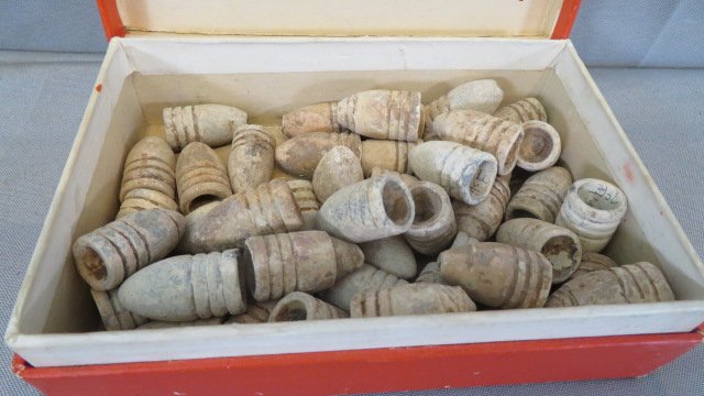 Box of approx. 50 Civil War Minie balls: Box of approx. 50 Civil War Minie balls, 1.5"L each