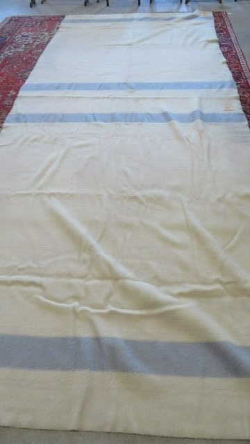 Hudson Bay 4-point factory error wool blanket, 2 labels (2 blankets) (1 of 6)