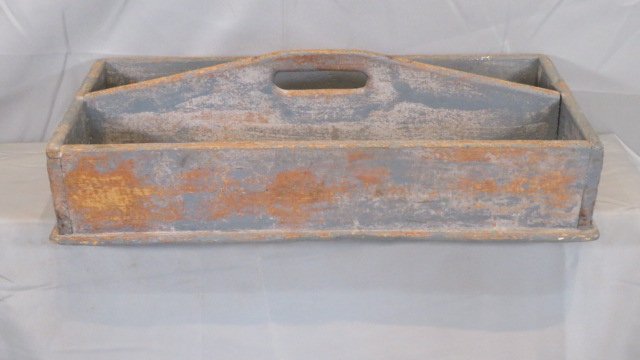 Painted wood tool carrier (1 of 5)