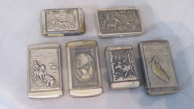 6 match safes with game animals and advertising (1 of 6)