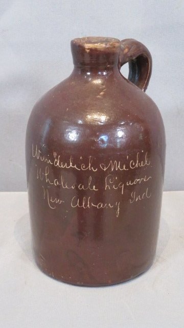 New Albany, Indiana advertising scratch jug (1 of 5)