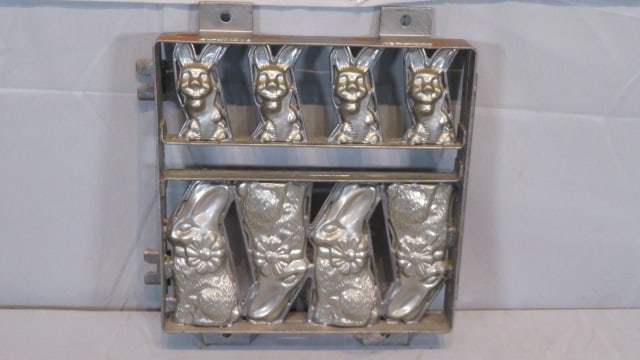 Large metal Easter rabbit chocolate mold (1 of 4)