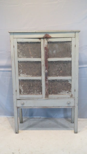 Painted 12 tin pie safe (1 of 9)