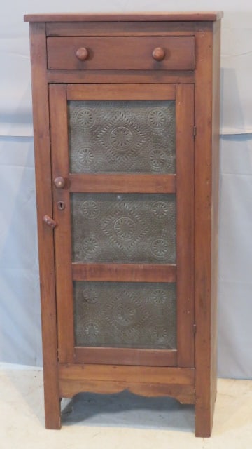 Poplar single tin door pie safe (1 of 8)