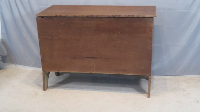 Late 19th century poplar meal bin (1 of 7)