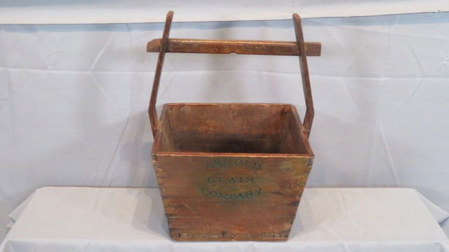 Pine dovetailed grain carrier with oak handle stamped Arnold Grain Company (1 of 6)