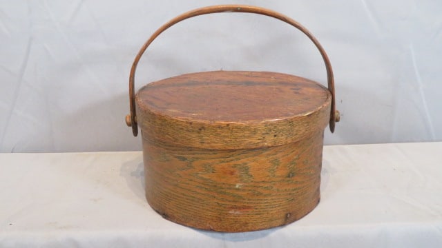 Wood pantry box with wood handle in natural surface: Wood pantry box with wood handle in natural surface, put together with copper tacks, 6"T x 11"D