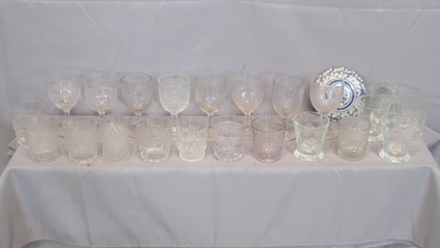 22 pcs of misc. clear glass and blue spongeware lid for 4.5" jar (1 of 4)
