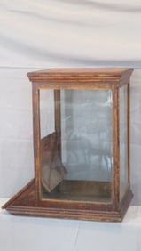 LaFayette Cracker and Confectionary Co. cracker case