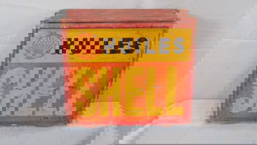 Wood French Shell Oil crate with lid