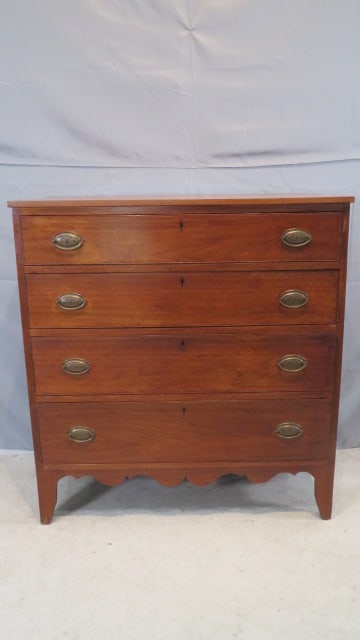 Ca 1810-20 American country Hepplewhite solid end 4-drawer walnut chest (1 of 8)