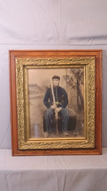 Charcoal Civil War portrait of a Union soldier holding musket (1 of 5)