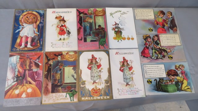 11 vintage Halloween postcards (1 of 6)