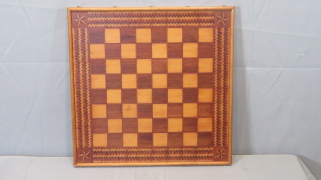 Inlaid walnut and maple gameboard w/maple frame (1 of 6)