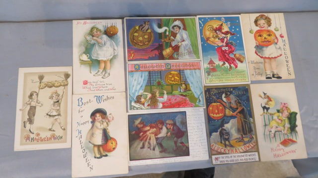 10 vintage Halloween postcards (1 of 5)