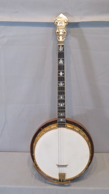 Early Ludwig Ambassador 4-string banjo (1 of 14)