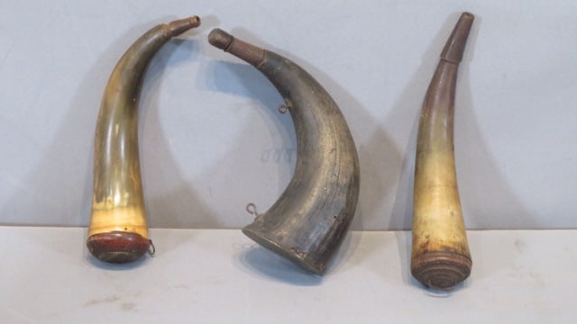 3 - 19th century powder horns (1 of 10)