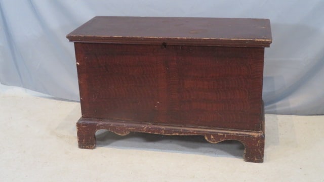 19th century diminutive dovetailed poplar paint decorated blanket chest: 19th century diminutive, dovetailed poplar paint decorated blanket chest, original paint and applied dovetailed bracket base, interior till with a chamfered lid, 24"T x 35"W x 16"D