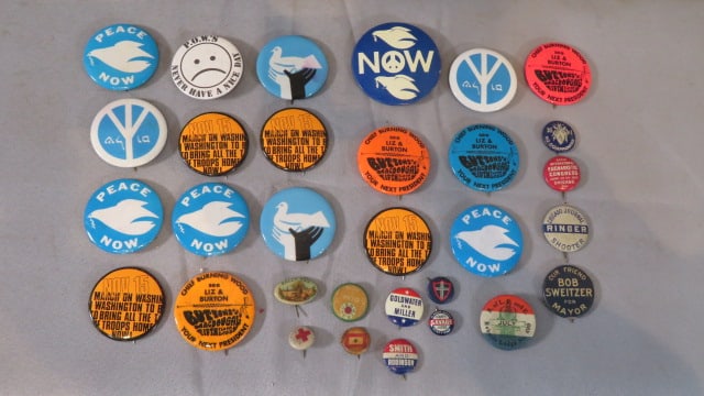 31 vintage pin-back buttons (1 of 4)