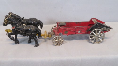 Arcade horse drawn McCormick-Deering manure spreader