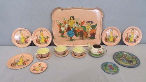 Ohio Art 16 pcs Disney tin lithograph, Snow White & Red Riding Hood