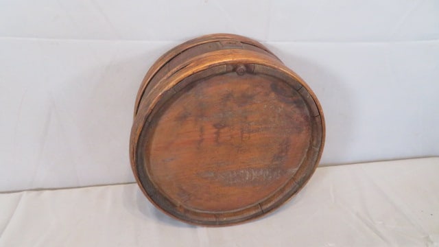 Late 18th-early 19th century wood canteen (1 of 5)