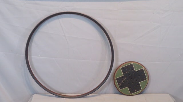 2 early children's games, gameboard and hoop (1 of 6)