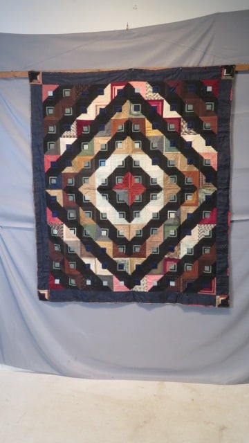 Late 19th century hand-stitched Log Cabin Courthouse Steps quilt (1 of 9)