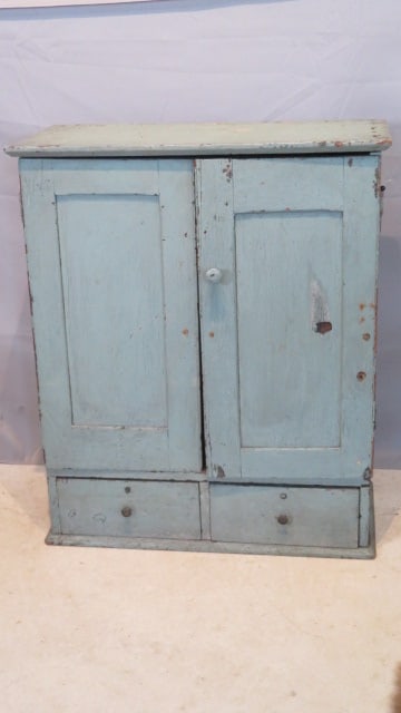 Late 19th century pine painted cabinet (1 of 7)