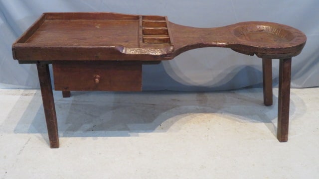 Early cobbler's bench (1 of 6)